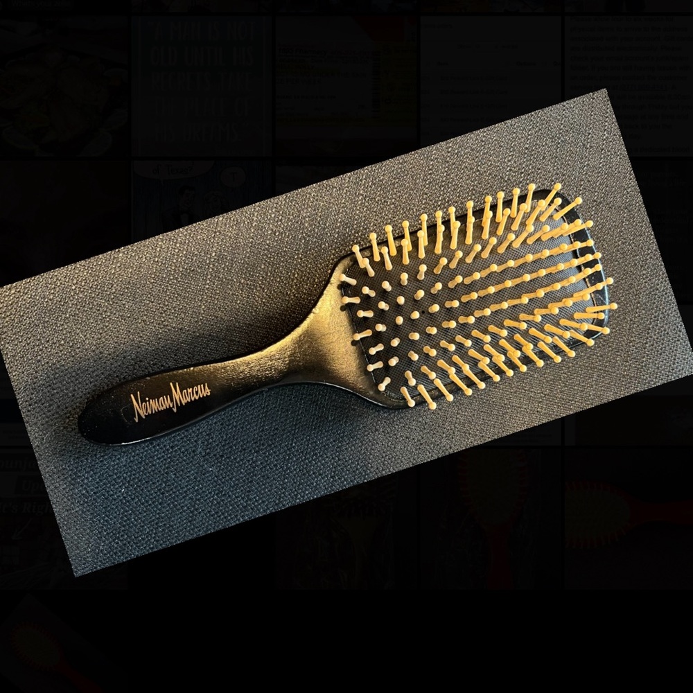 Brand New Neiman Marcus Wooden Paddle Hairbrush 5 pcs
